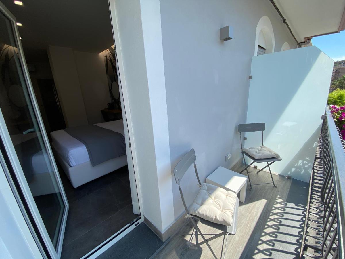 Naxos Marina Bay Bed & Breakfast Джардини Наксос Екстериор снимка